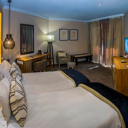 Windhoek Country Club Resort Ngoại thất bức ảnh