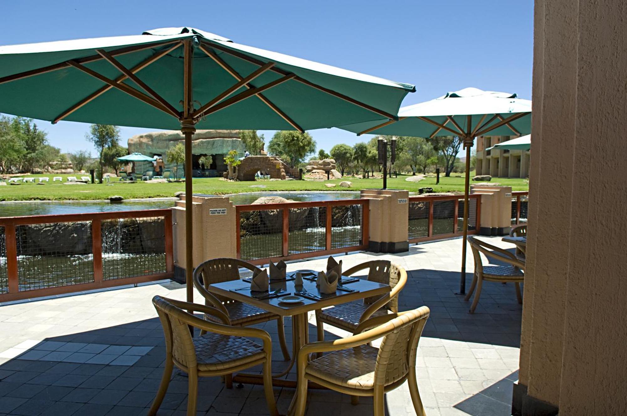 Windhoek Country Club Resort Ngoại thất bức ảnh