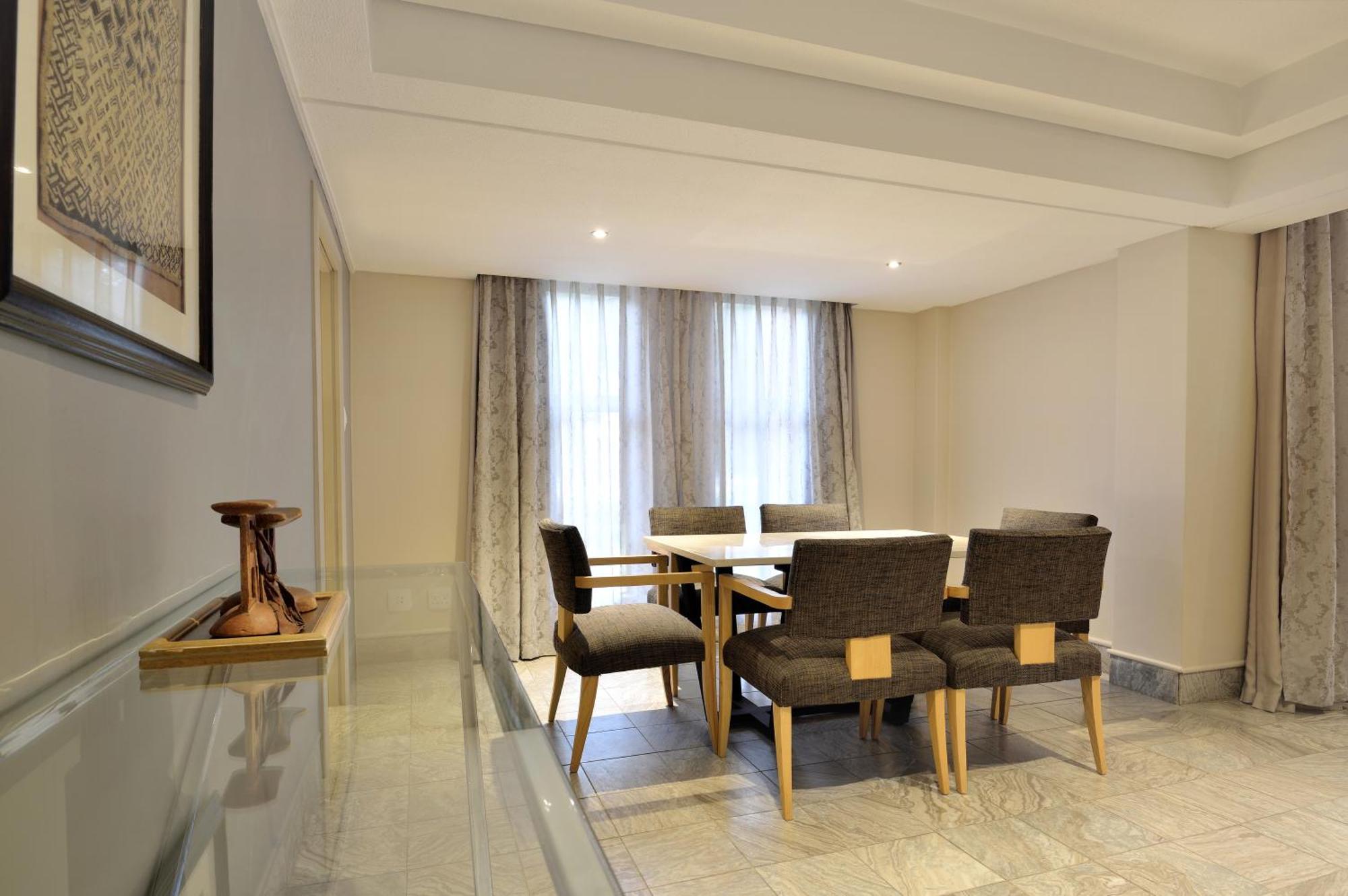 Windhoek Country Club Resort Ngoại thất bức ảnh