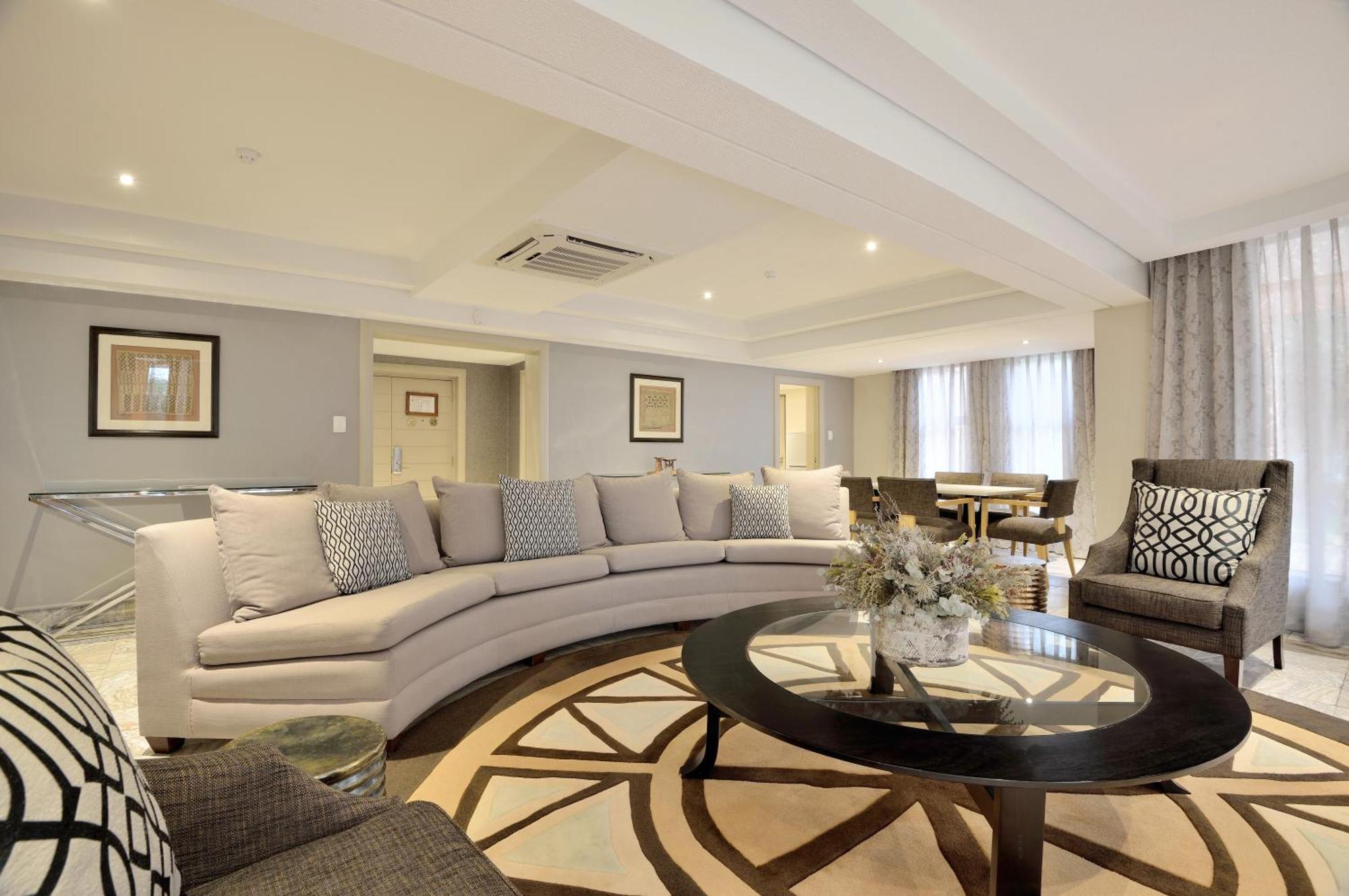 Windhoek Country Club Resort Ngoại thất bức ảnh