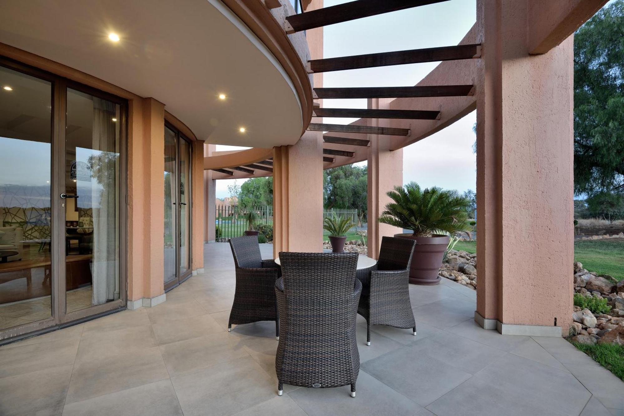 Windhoek Country Club Resort Ngoại thất bức ảnh