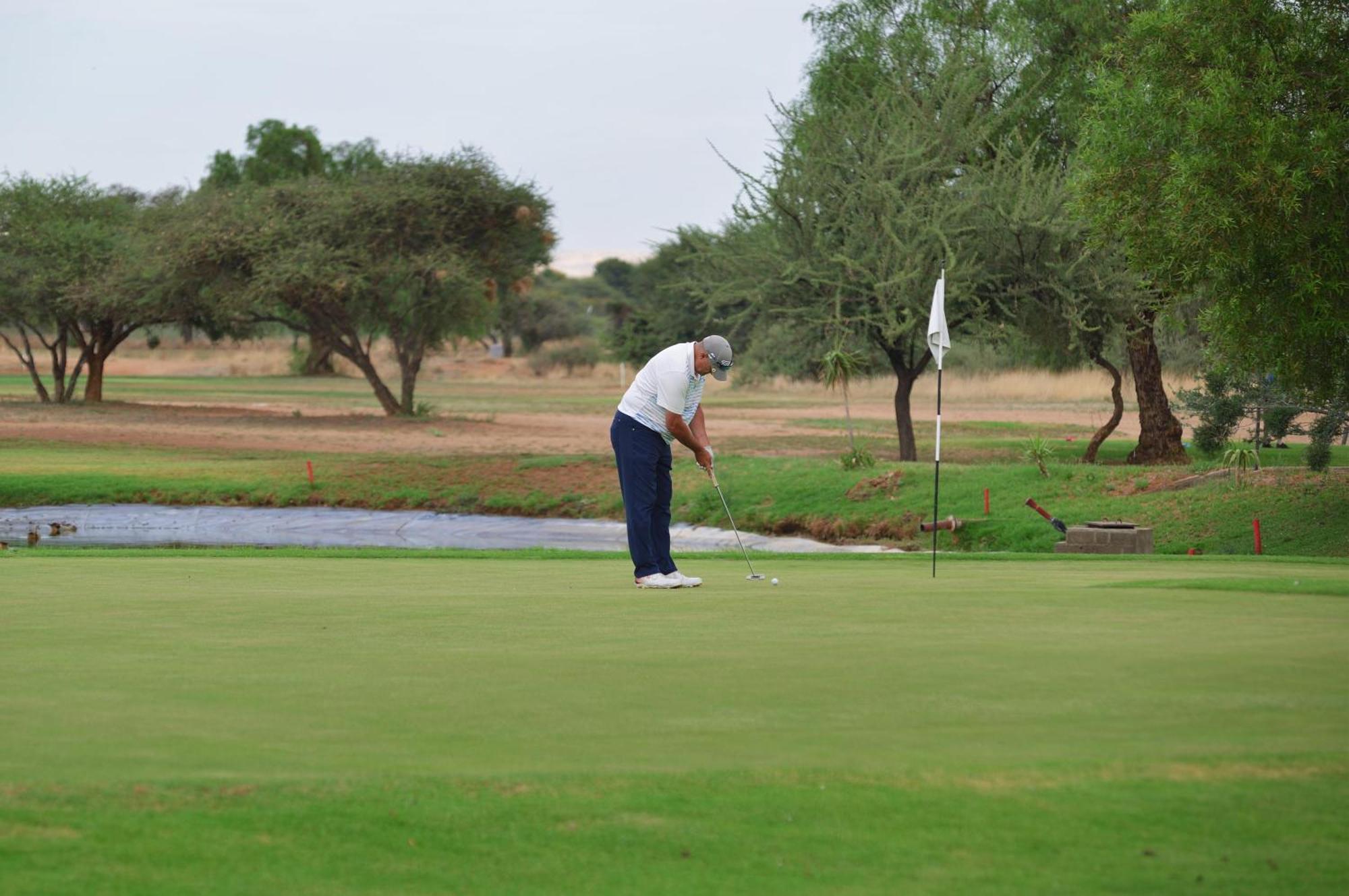 Windhoek Country Club Resort Ngoại thất bức ảnh