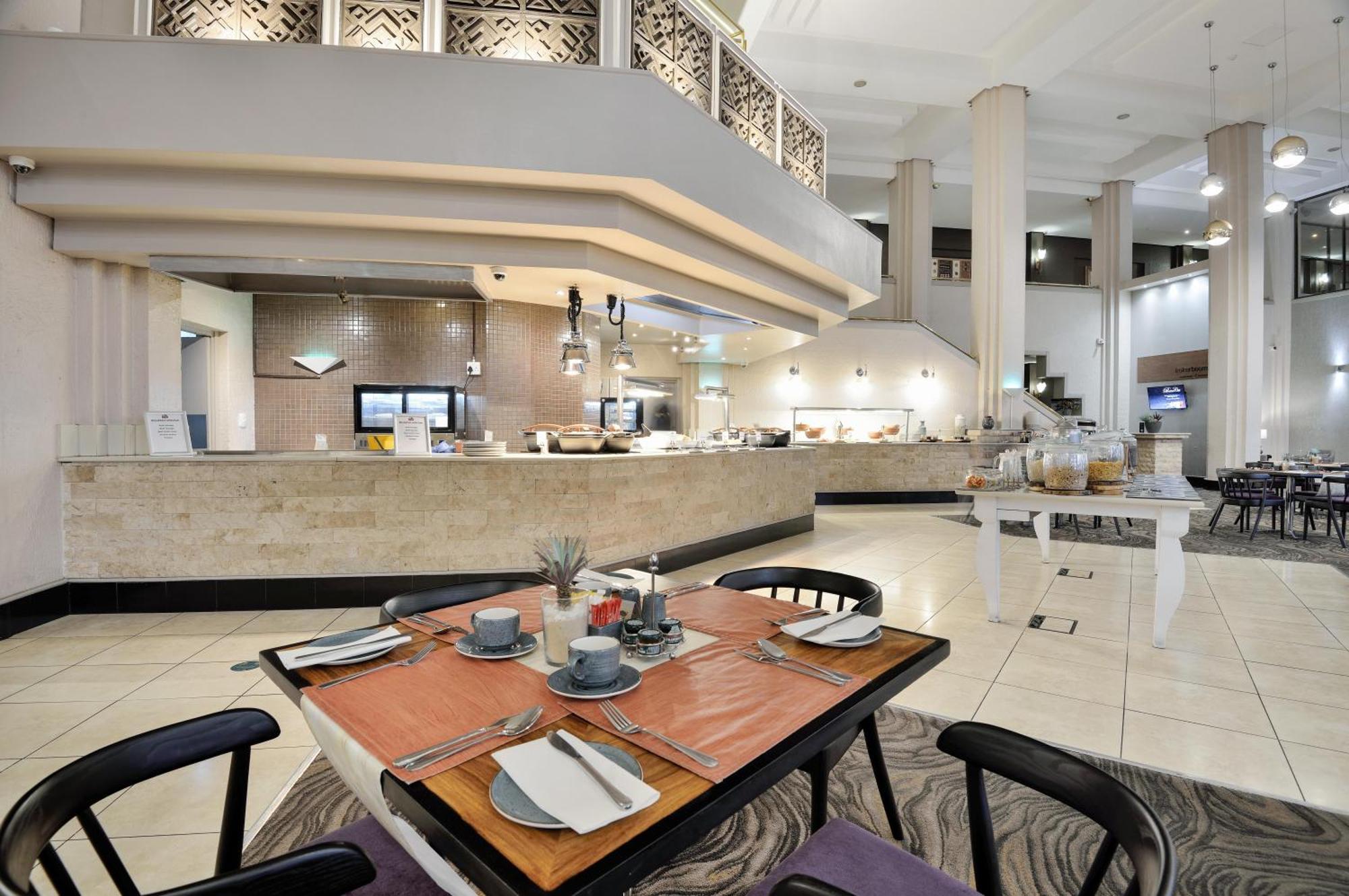 Windhoek Country Club Resort Ngoại thất bức ảnh