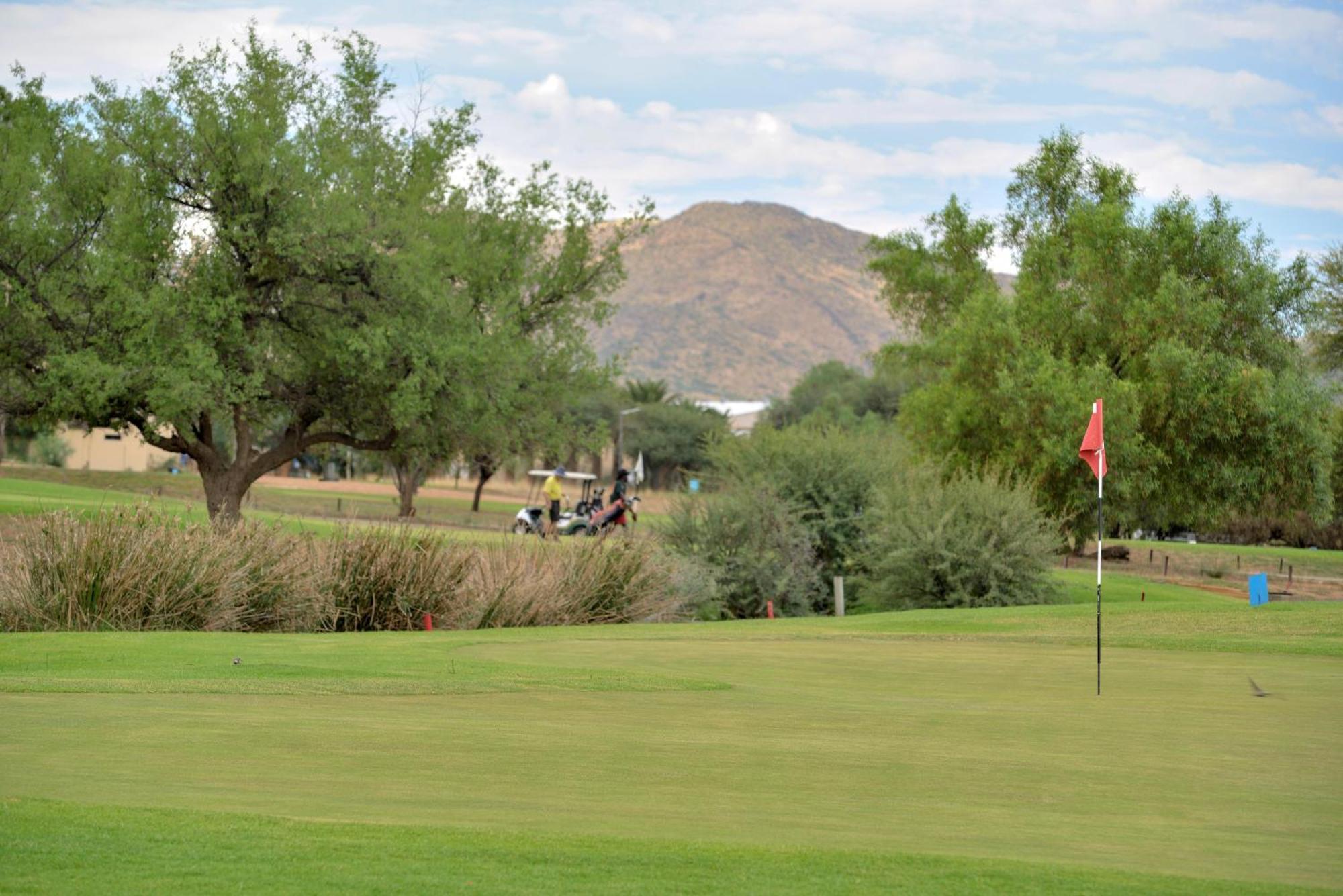 Windhoek Country Club Resort Ngoại thất bức ảnh