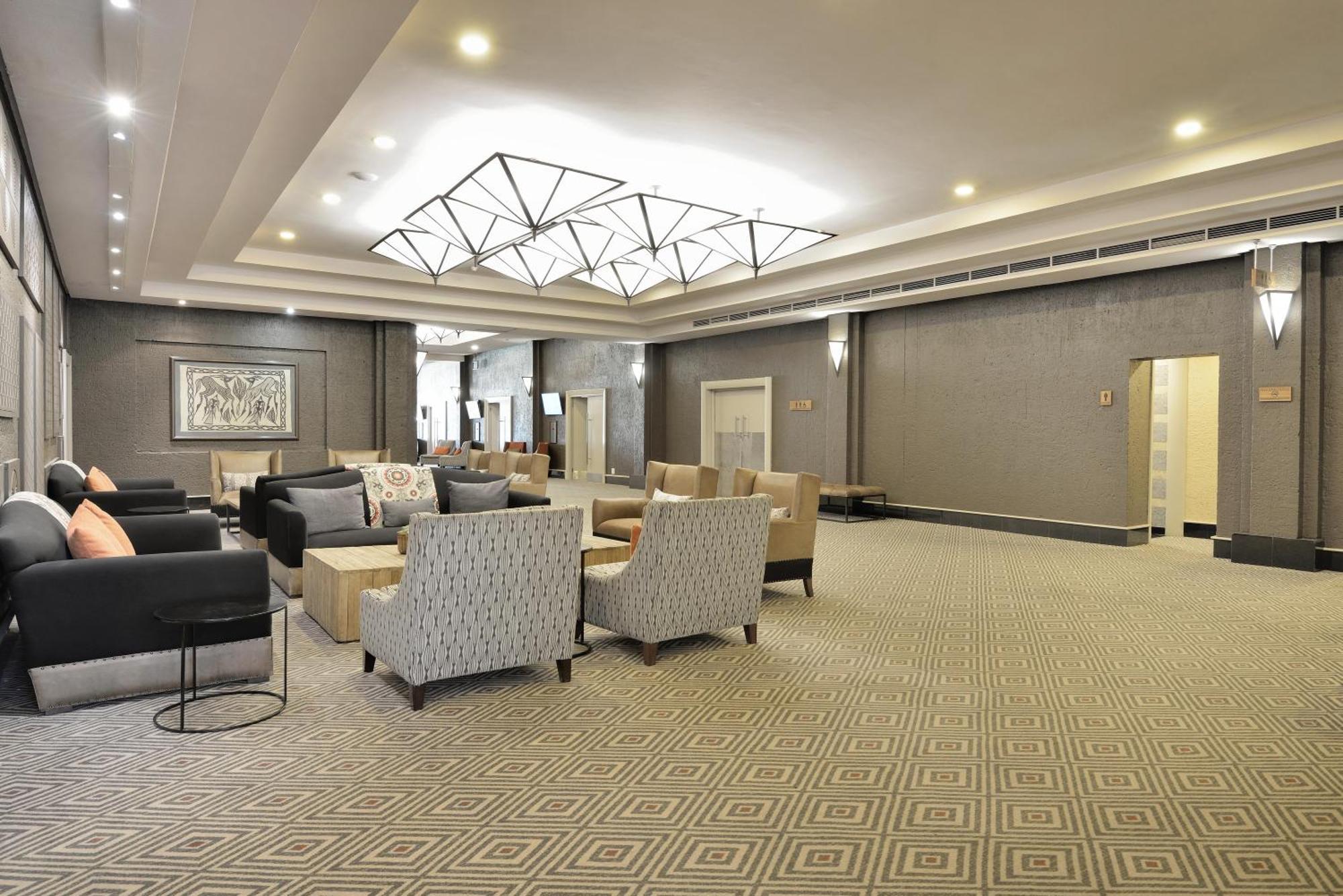 Windhoek Country Club Resort Ngoại thất bức ảnh
