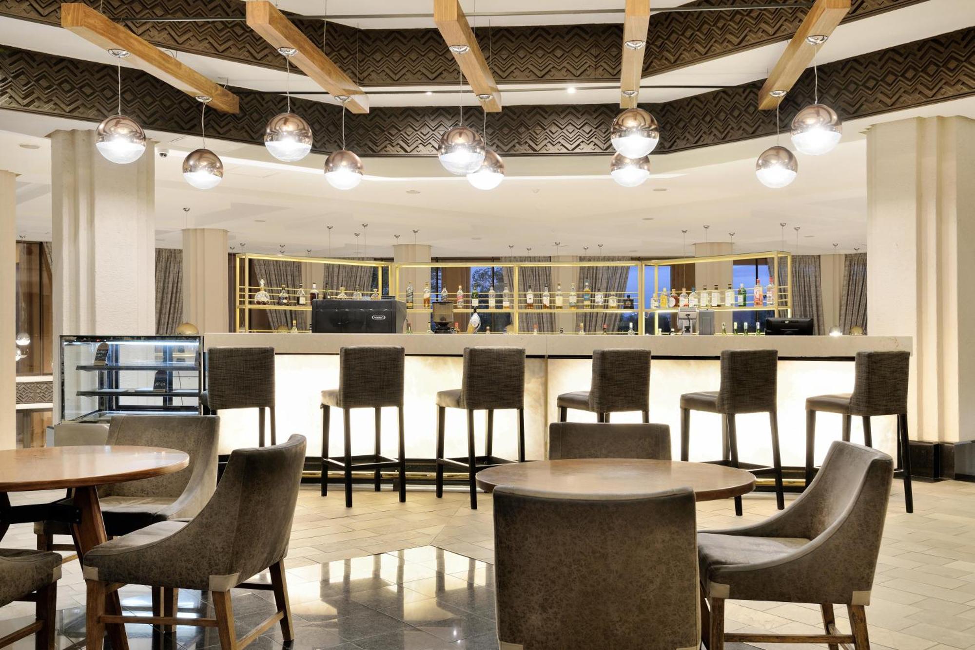 Windhoek Country Club Resort Ngoại thất bức ảnh